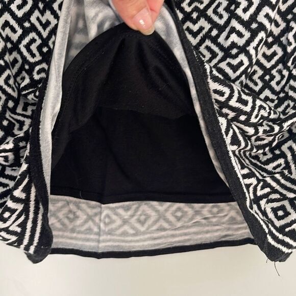 Max Studio Womens Pencil Straight Skirt Abstract Mini Stretch Black White XL - Picture 4 of 7
